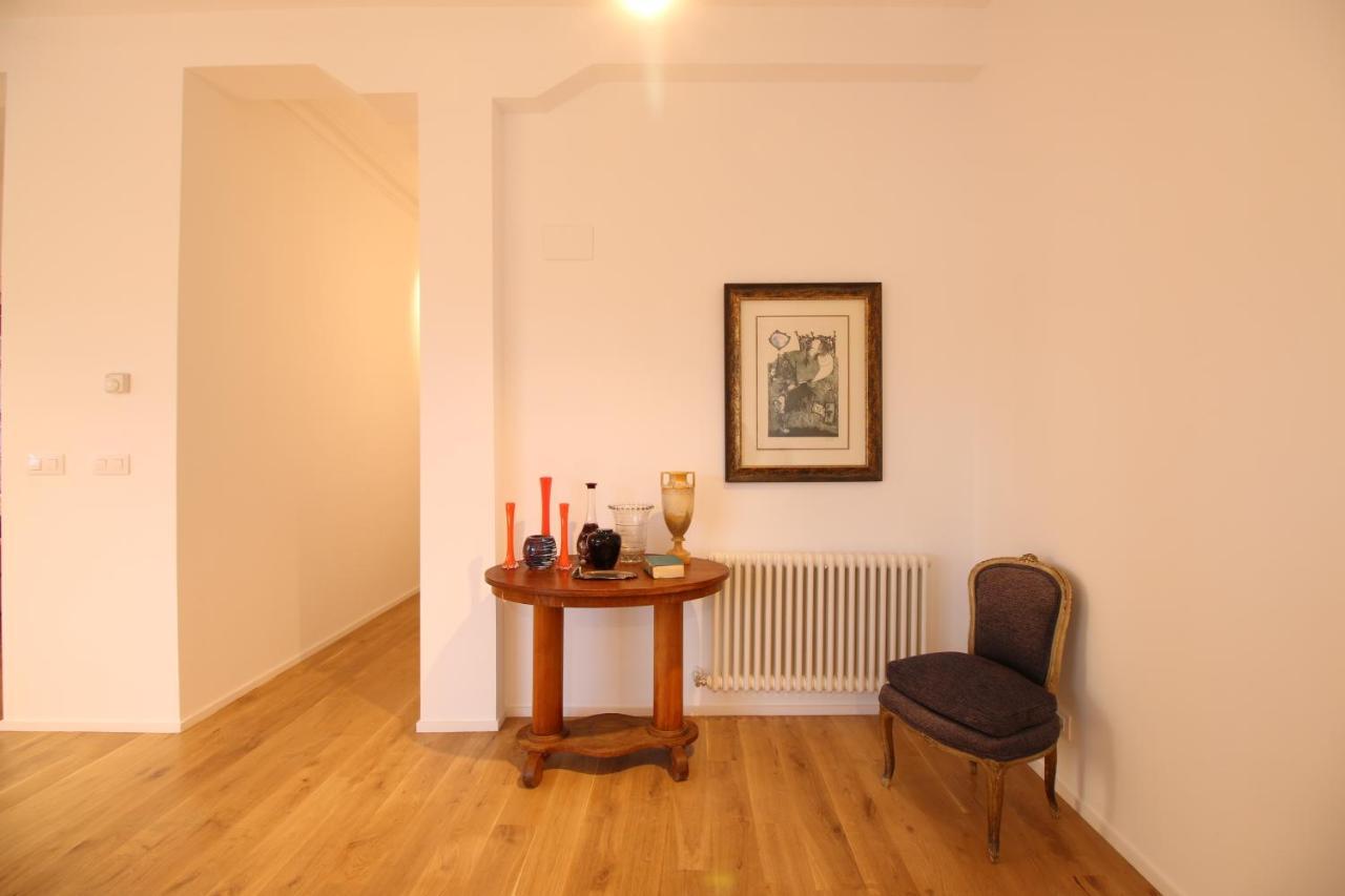 Exclusive And Luminous Apartment In The Coolest Area Of Bilbao Bagian luar foto